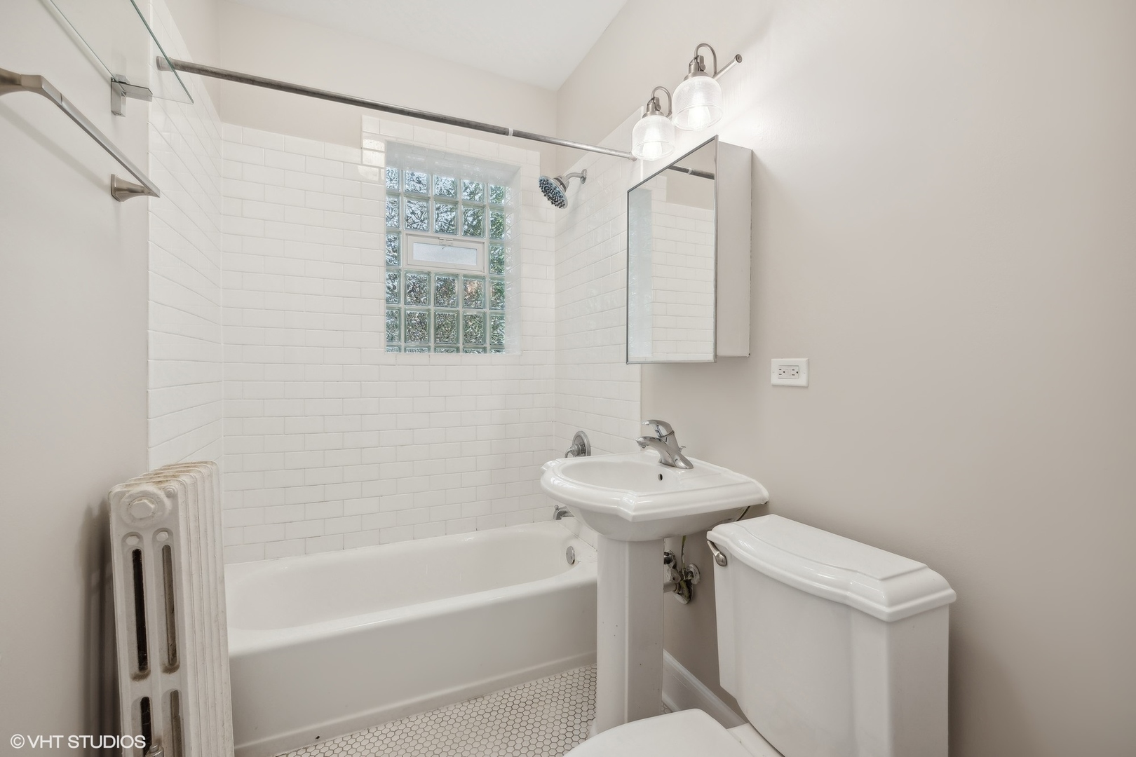 70 Pine Avenue Unit: 1A