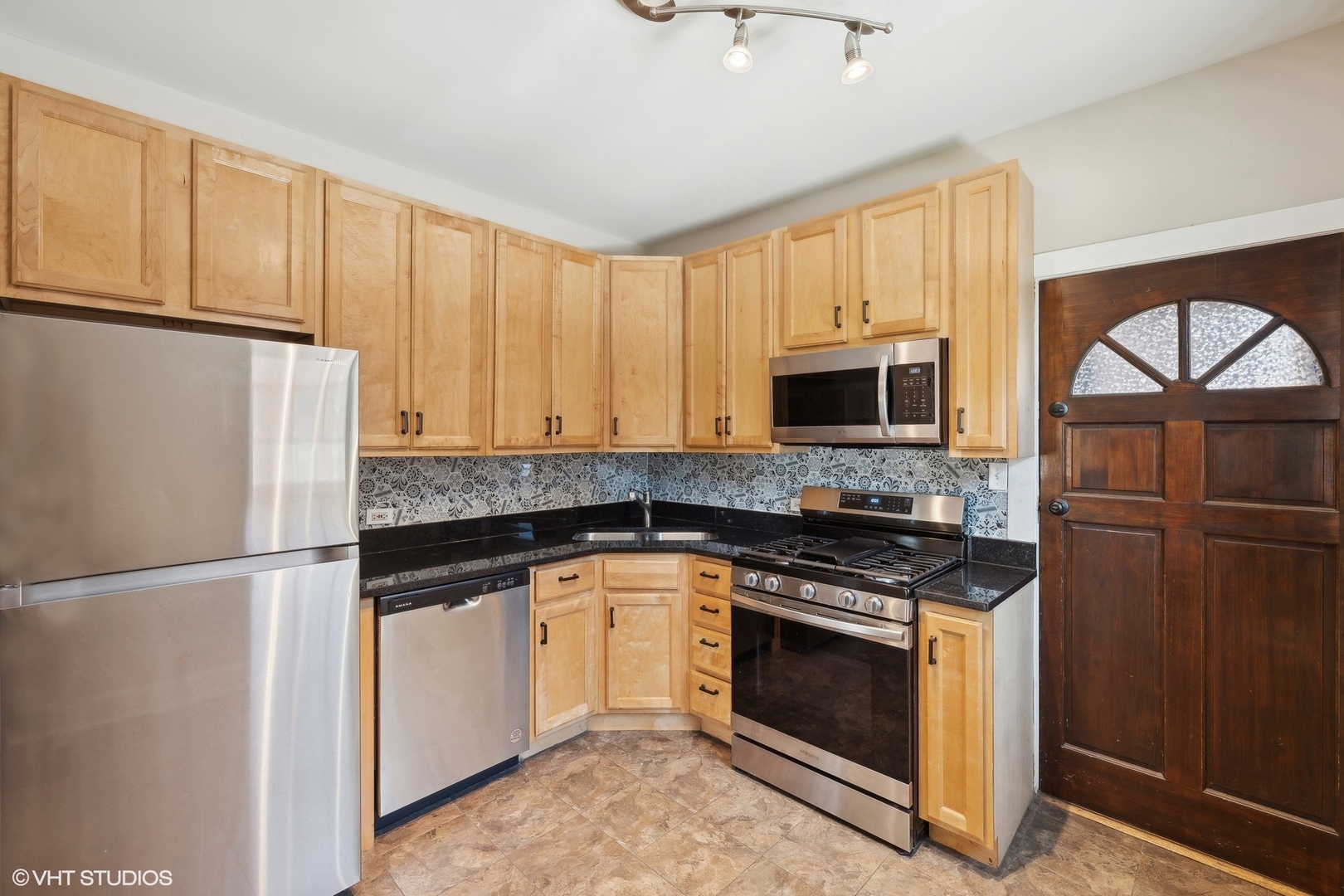70 Pine Avenue Unit: 1A