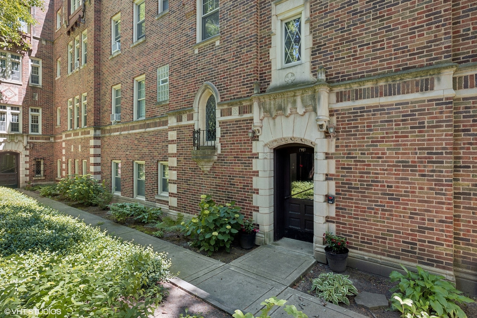 70 Pine Avenue Unit: 1A