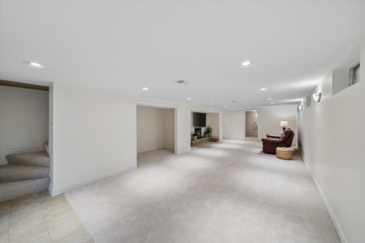 1308 W 53rd Place