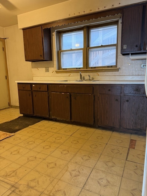 1517 W Lunt Avenue Unit: 2A