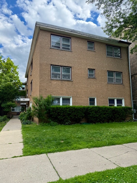 1517 W Lunt Avenue Unit: 2A