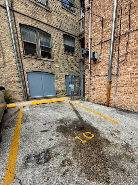 1517 W Lunt Avenue Unit: 2A