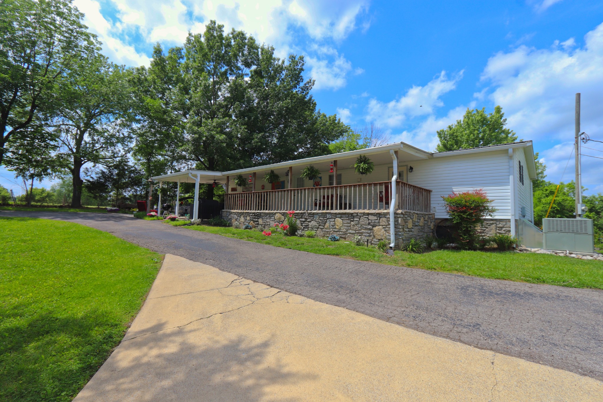 8996 Trousdale Ferry Pike