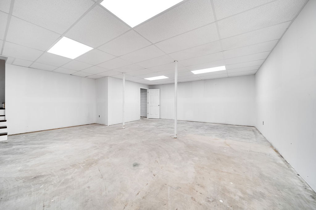 2381 Sylvia Rd