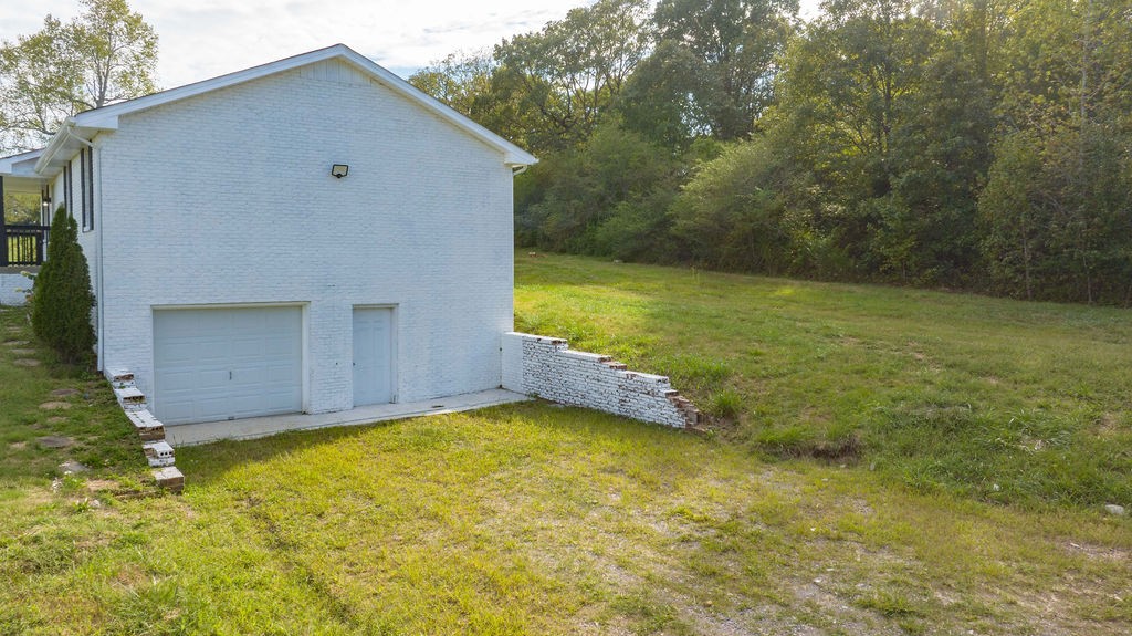 2381 Sylvia Rd