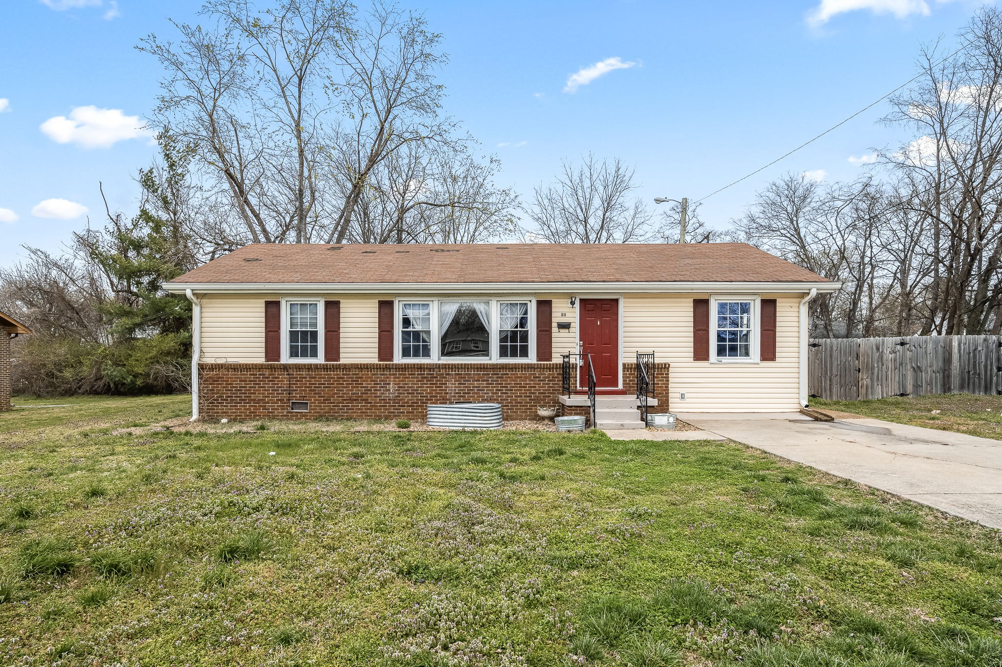 811 Sunrise St