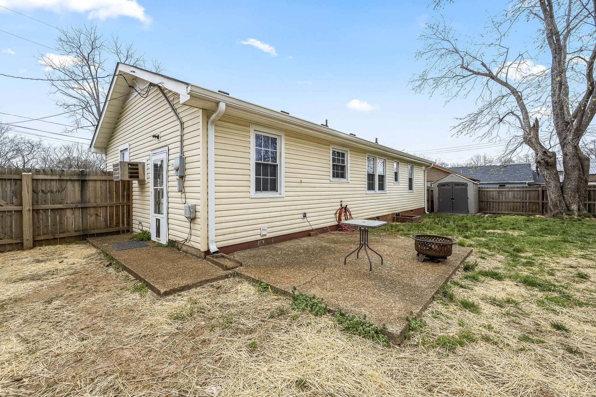 811 Sunrise St