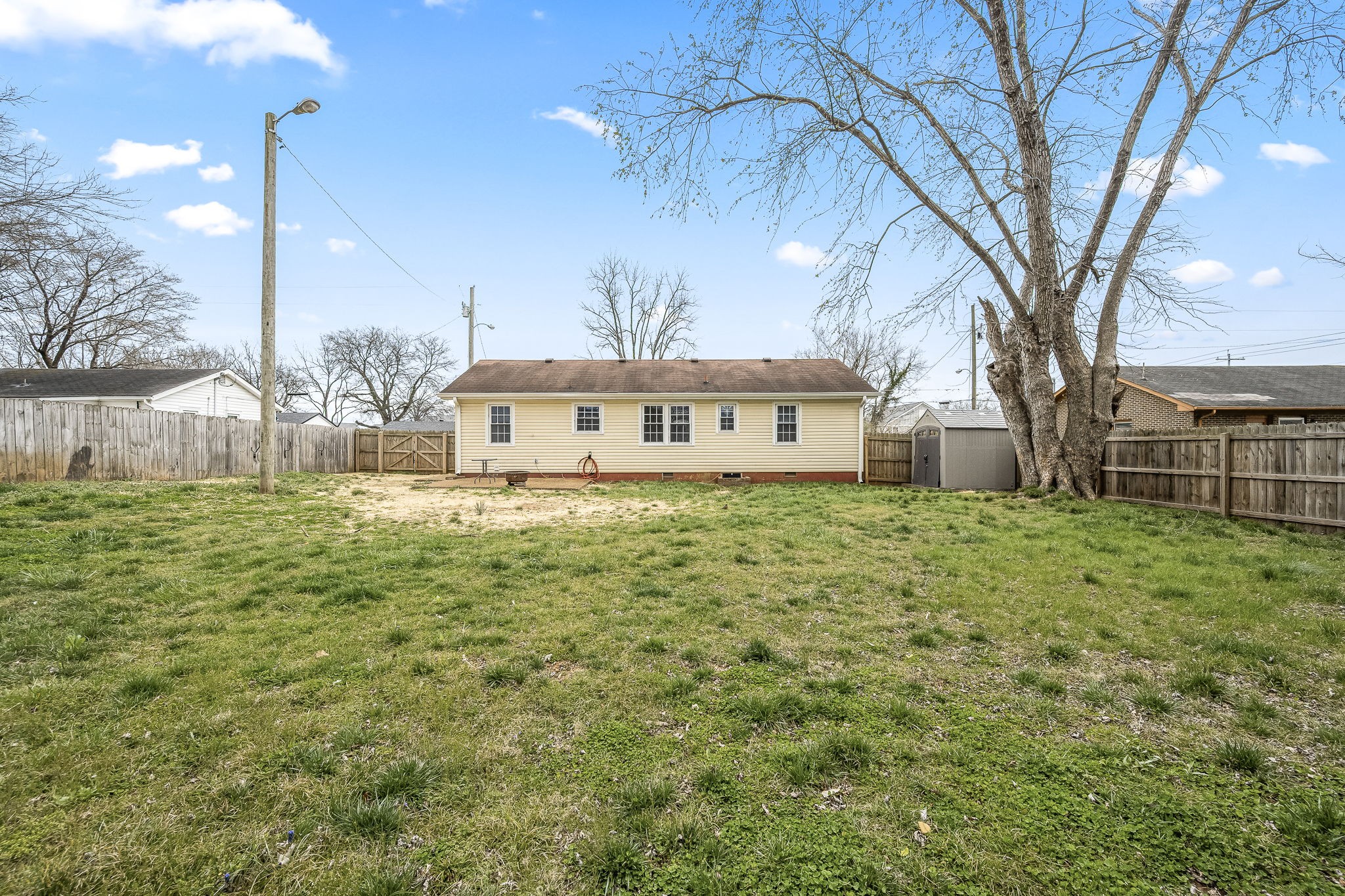 811 Sunrise St