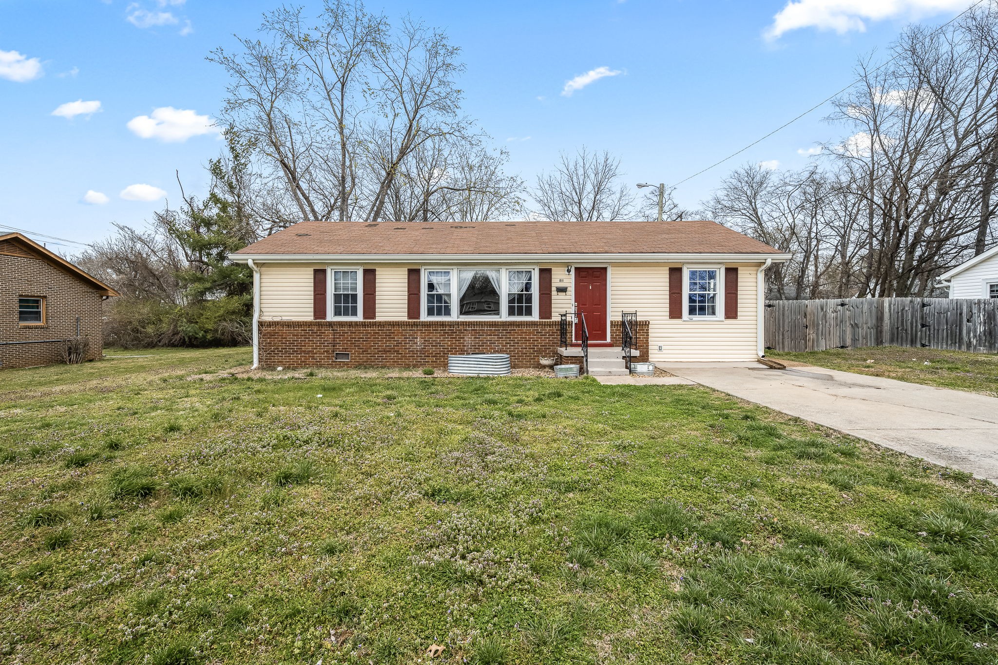 811 Sunrise St