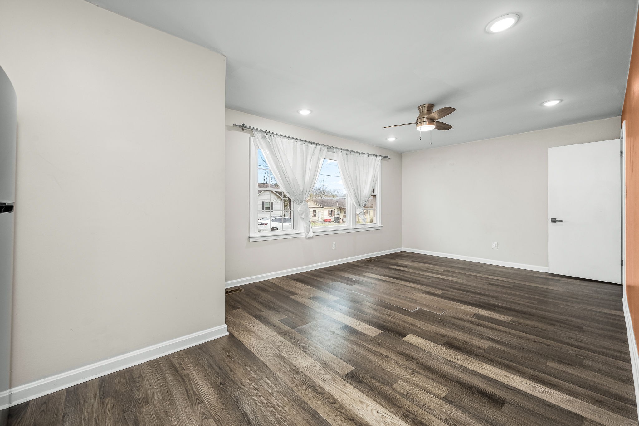 811 Sunrise St
