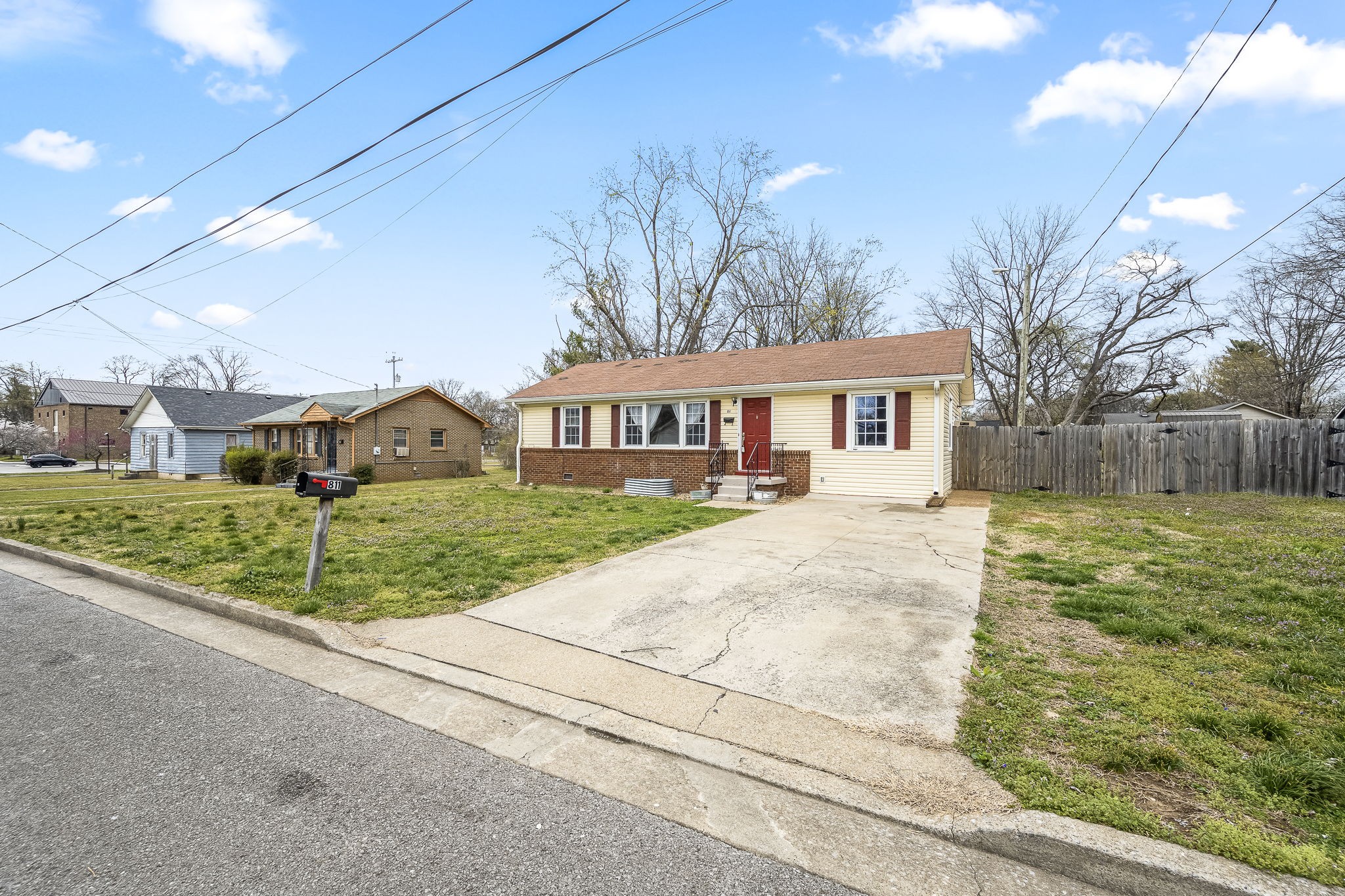 811 Sunrise St