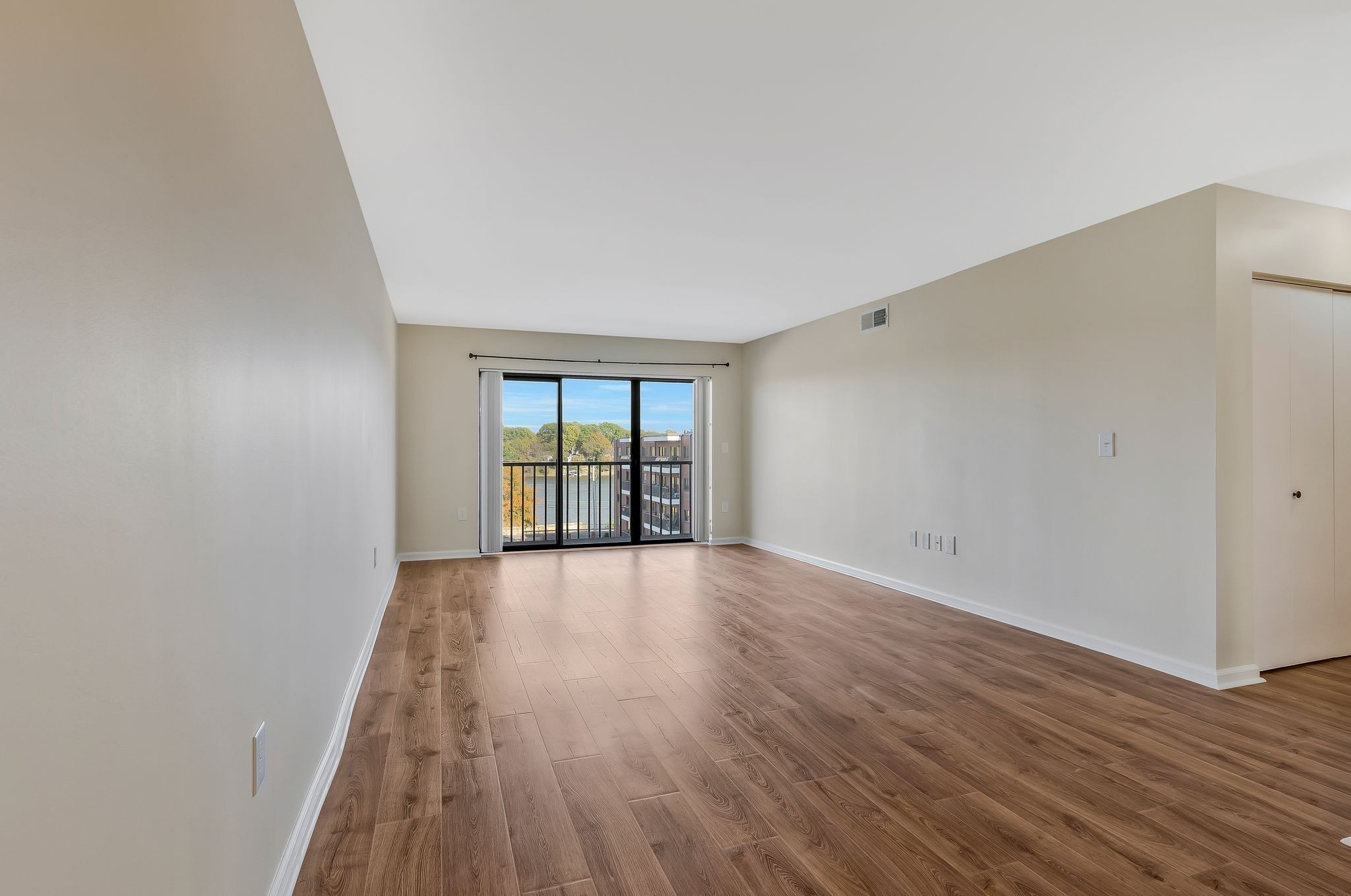 200 Sanders Ferry Rd Unit: 2504