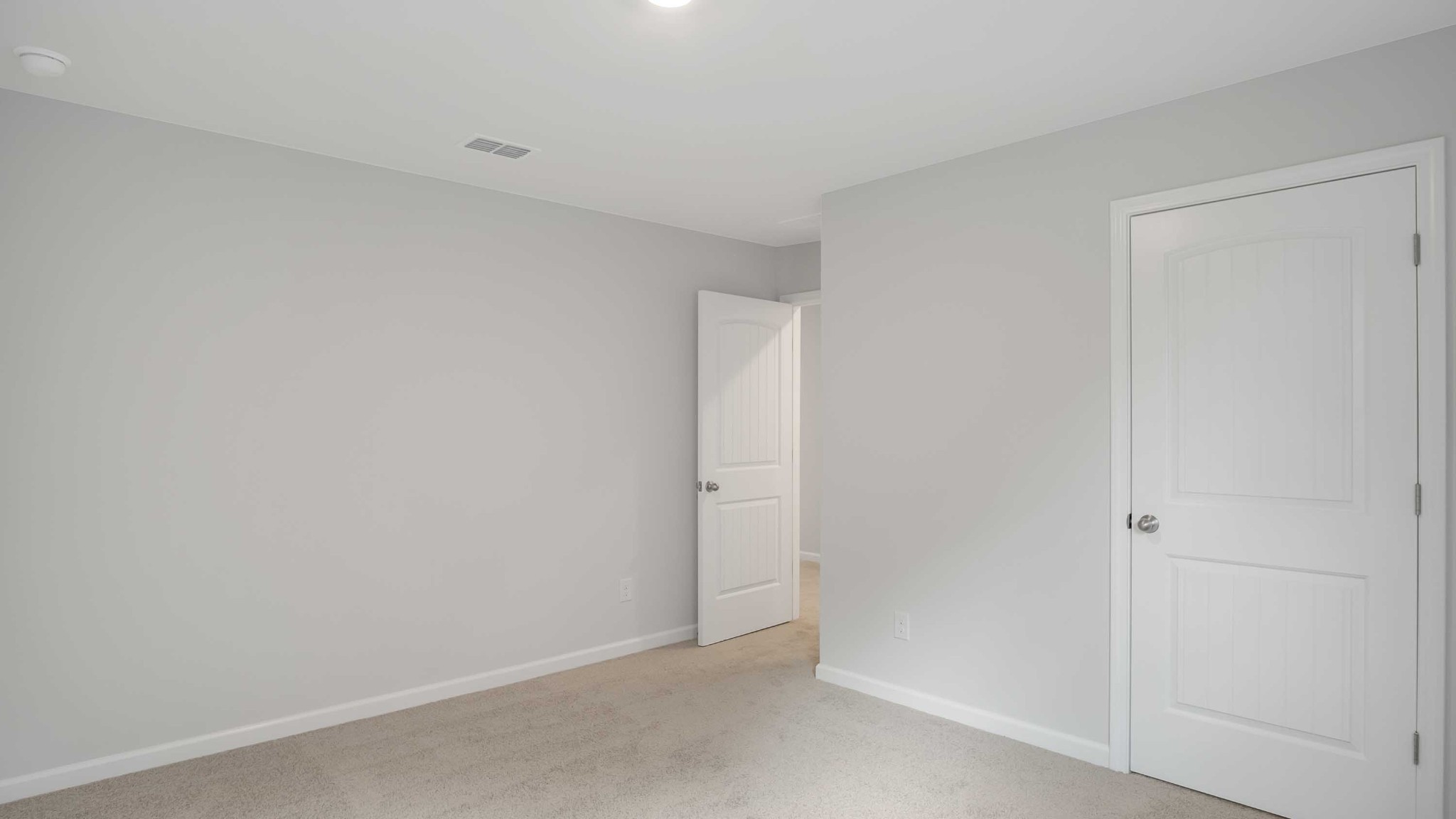 1126 Woodbridge Blvd