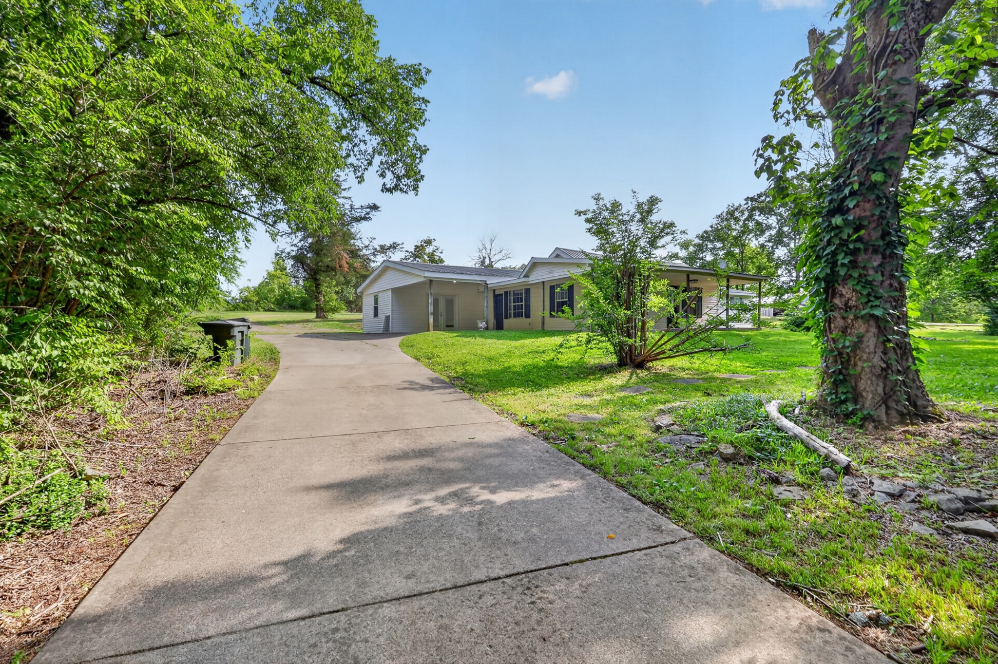 561 Odoms Bend Rd