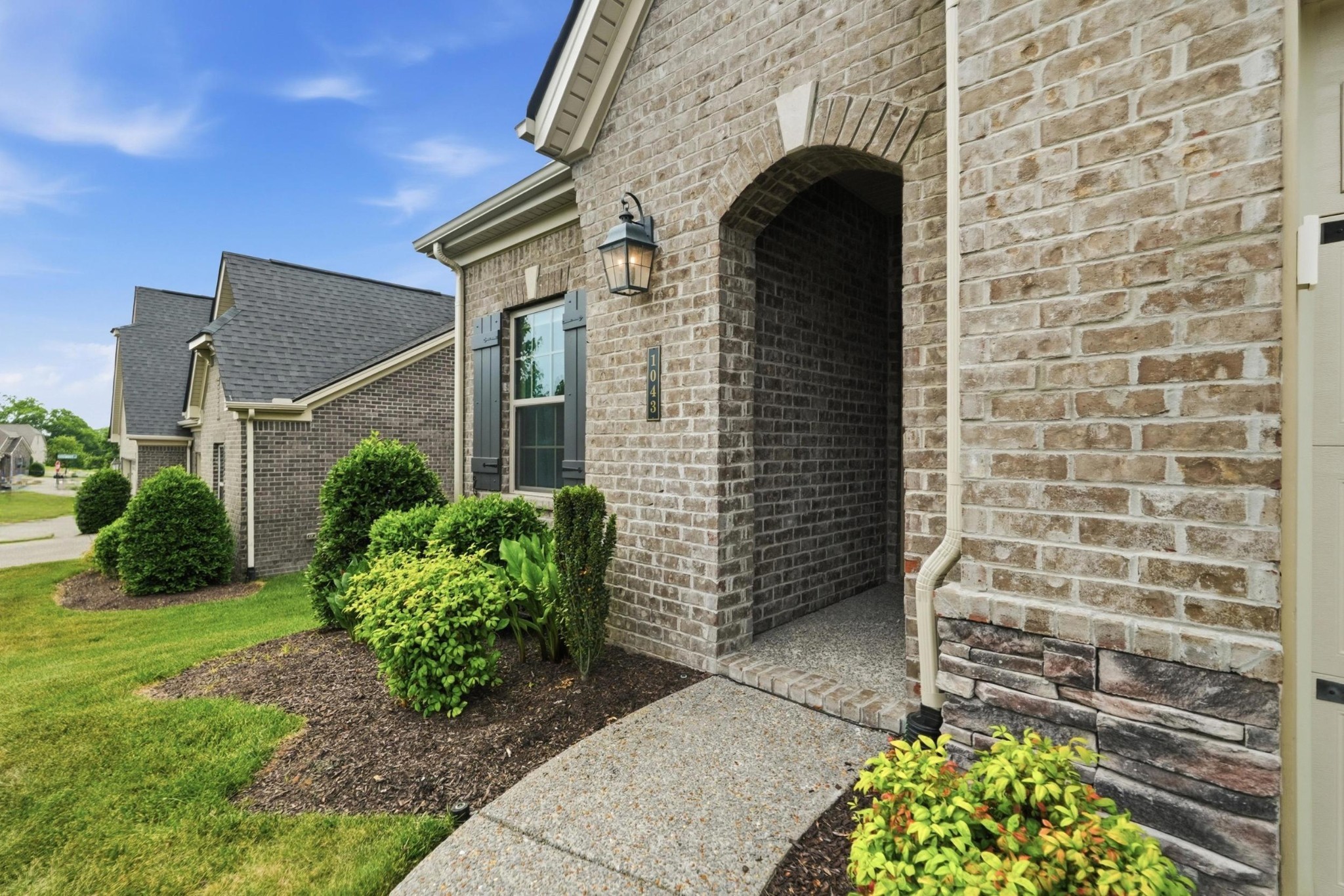 1043 Callaway Dr