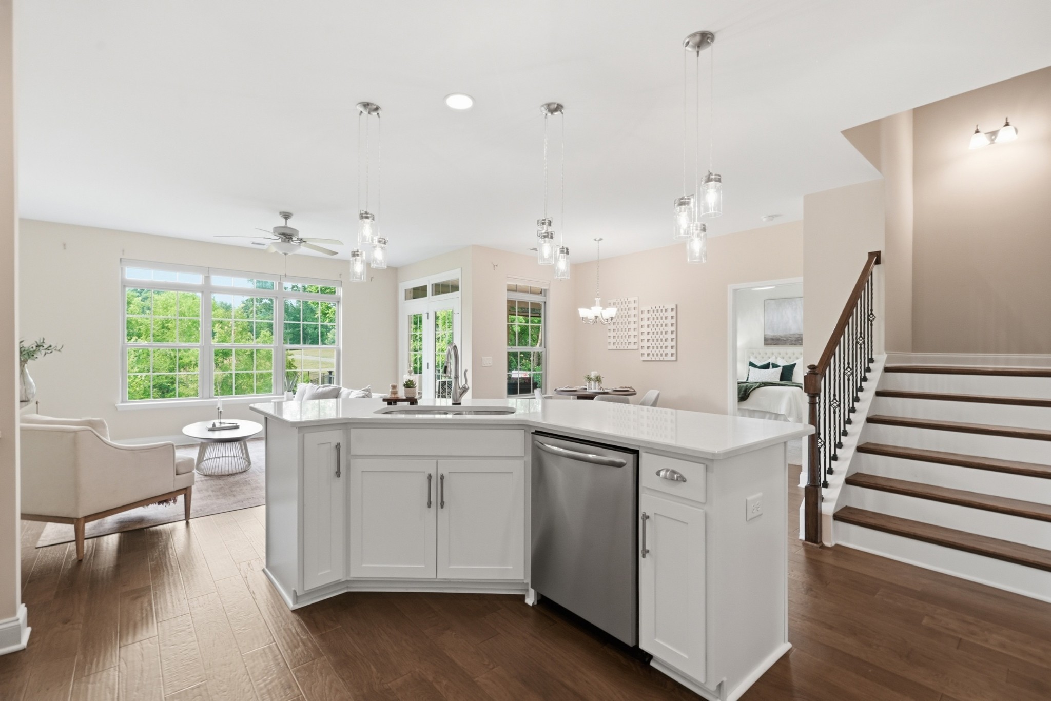1043 Callaway Dr