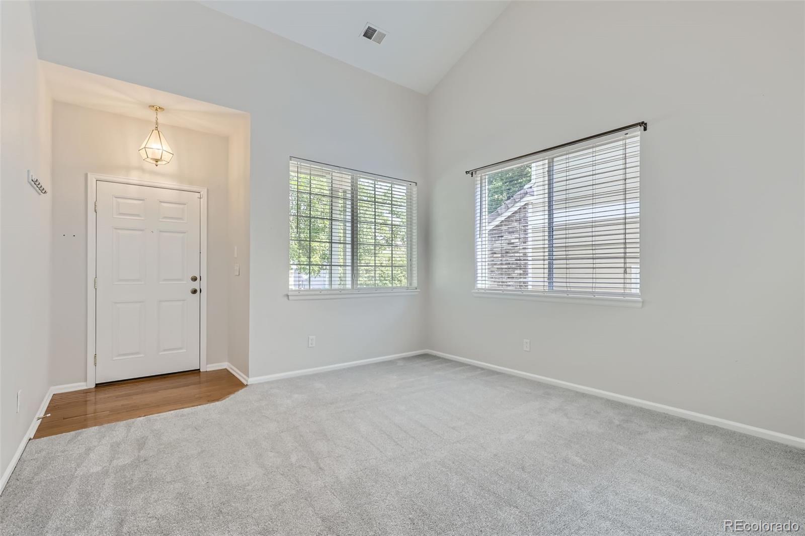 186 S Fraser Court