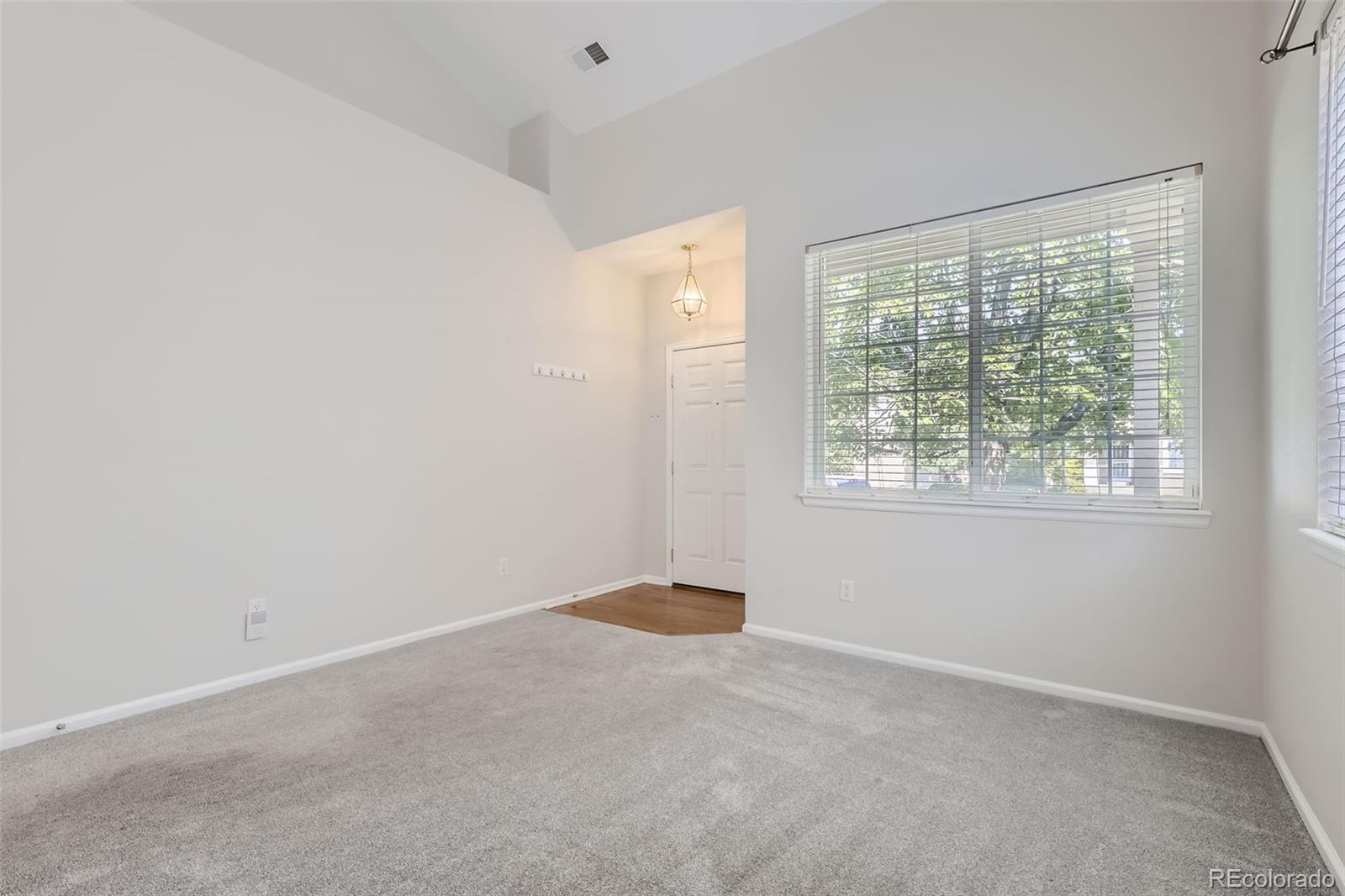 186 S Fraser Court