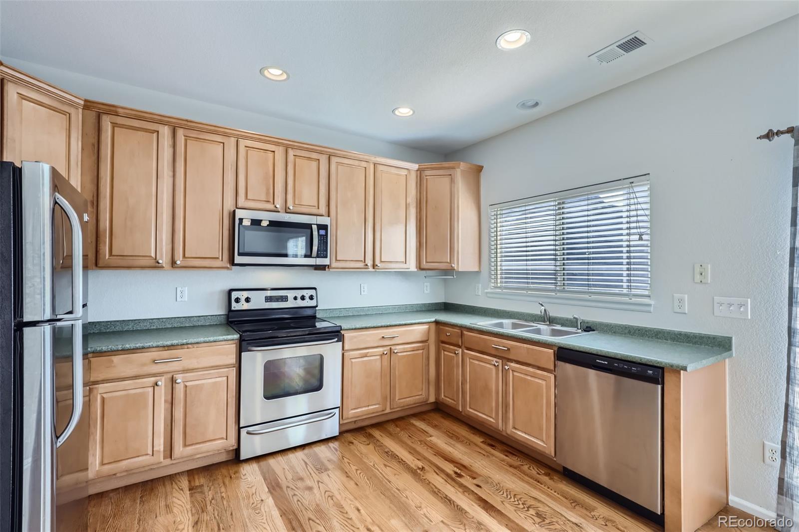 186 S Fraser Court