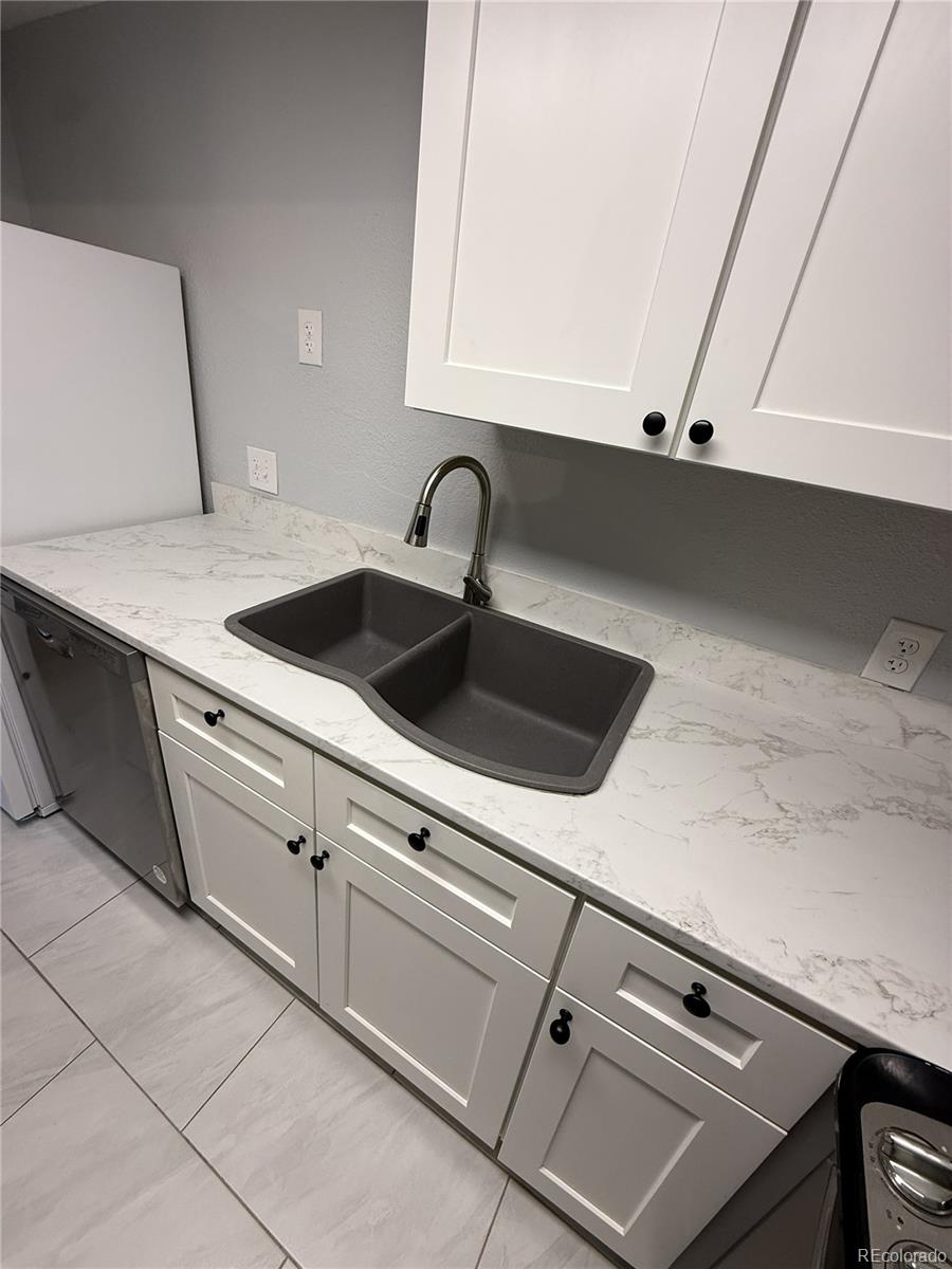 9725 E Harvard Avenue Unit: 396