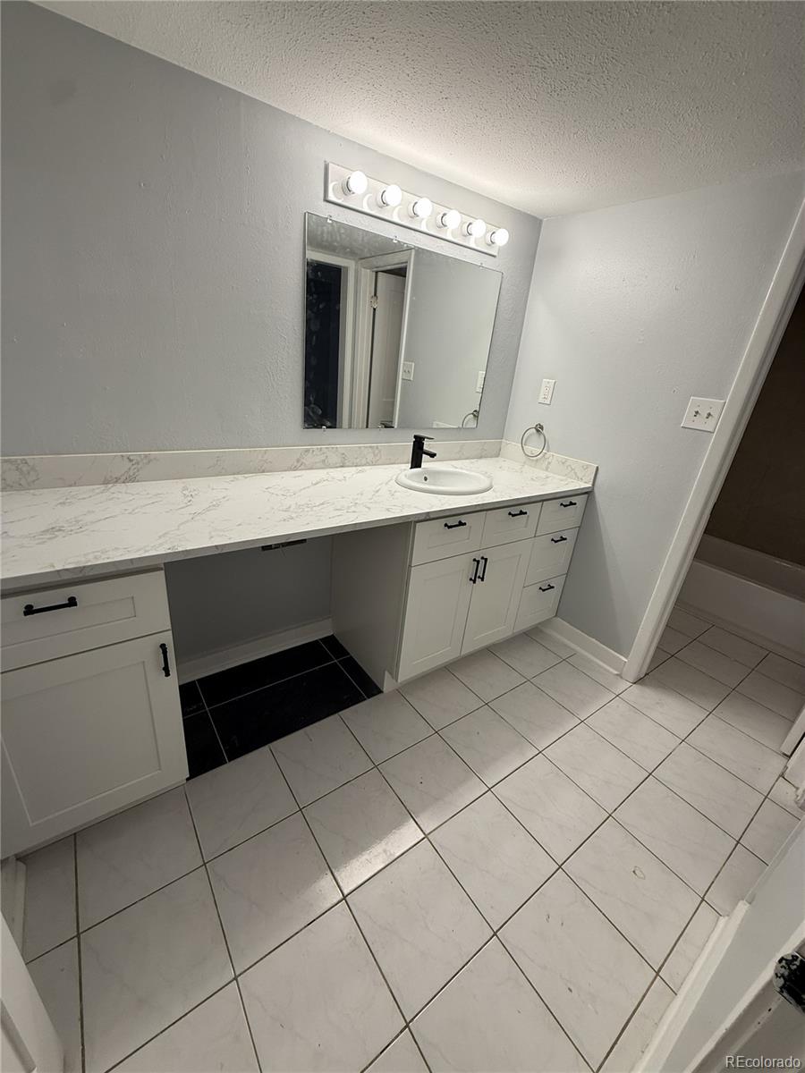 9725 E Harvard Avenue Unit: 396