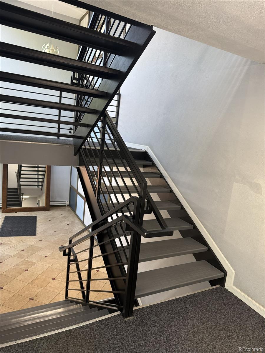 1032 N Clarkson Street Unit: 208