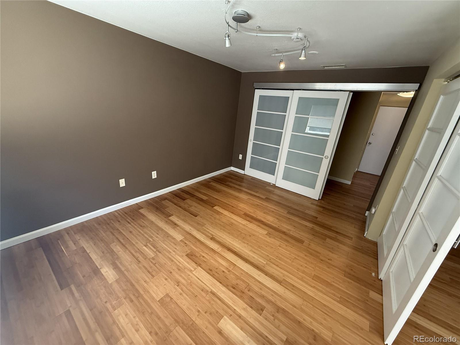 1032 N Clarkson Street Unit: 208