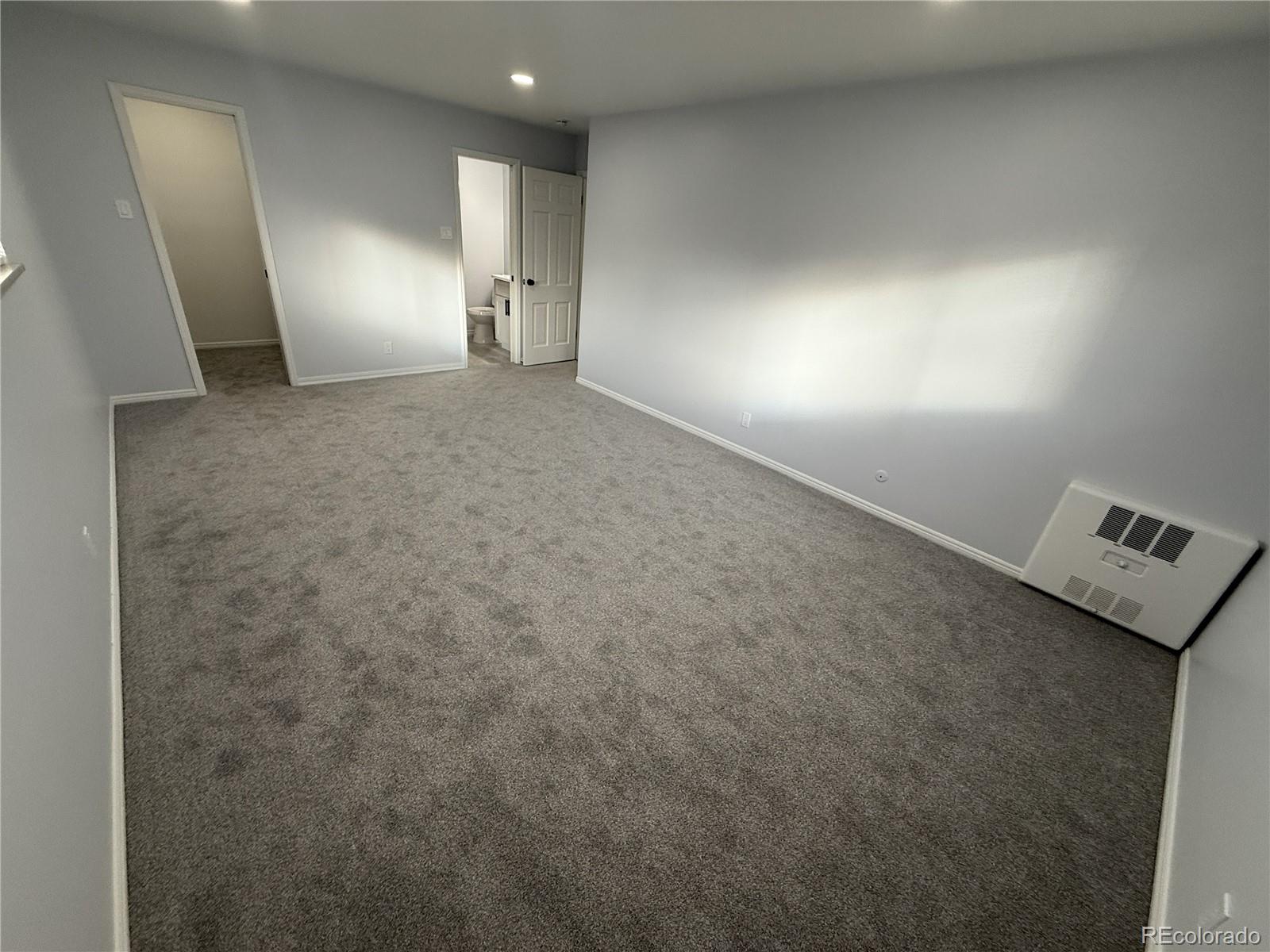 2203 S Holly Street Unit: 3