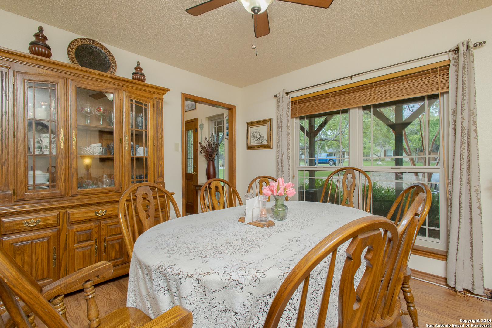 211 W Vista Ridge