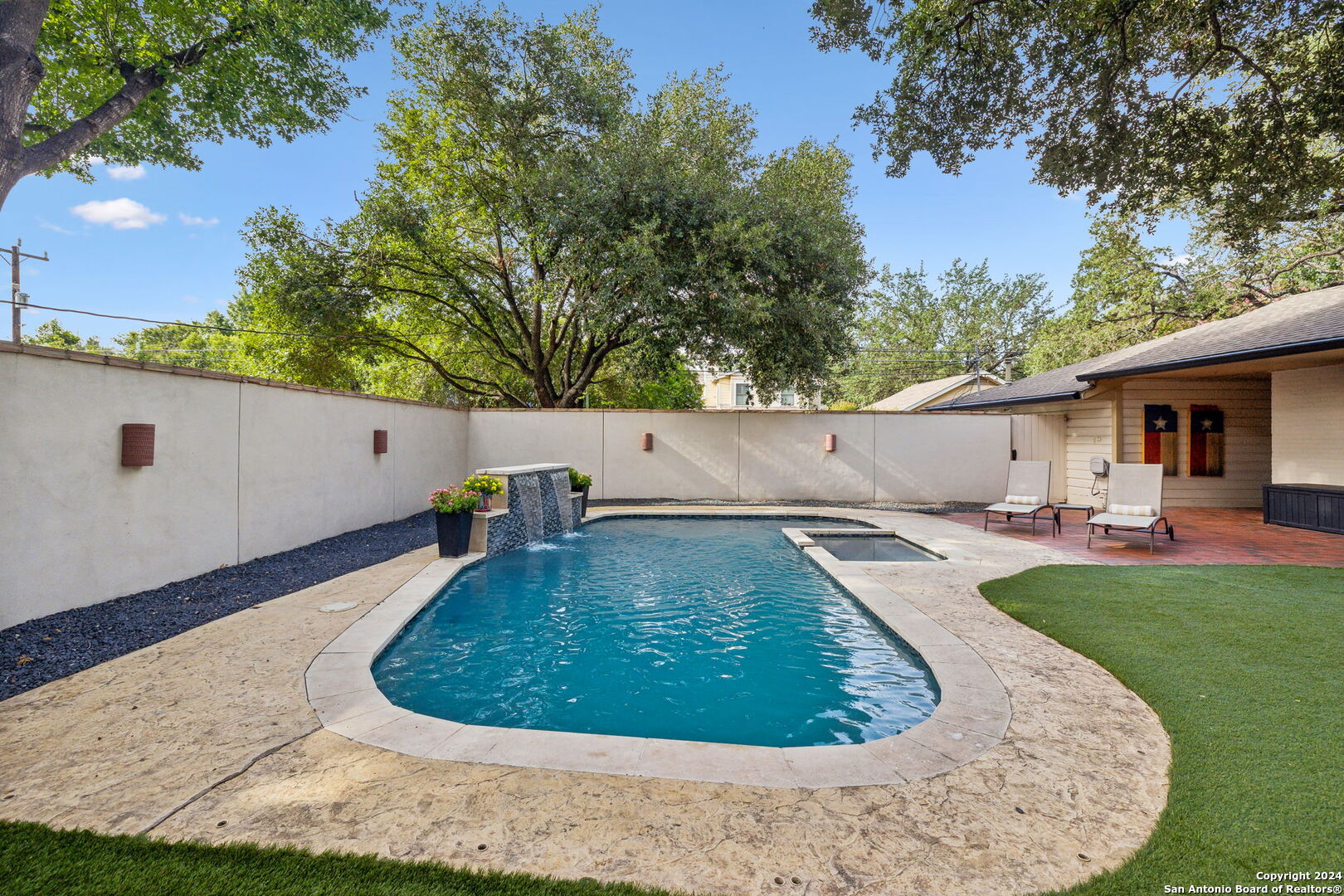 170 CLAYWELL DR