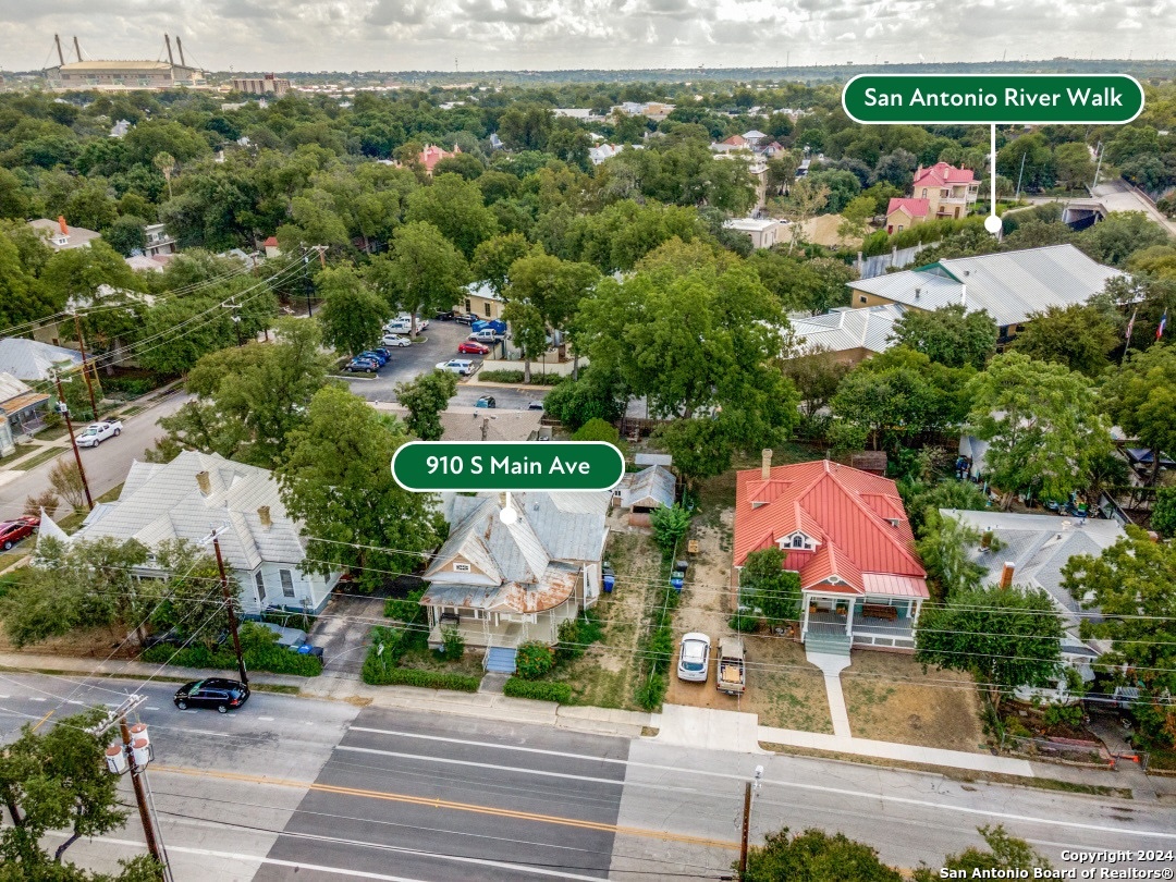 910 S MAIN AVE