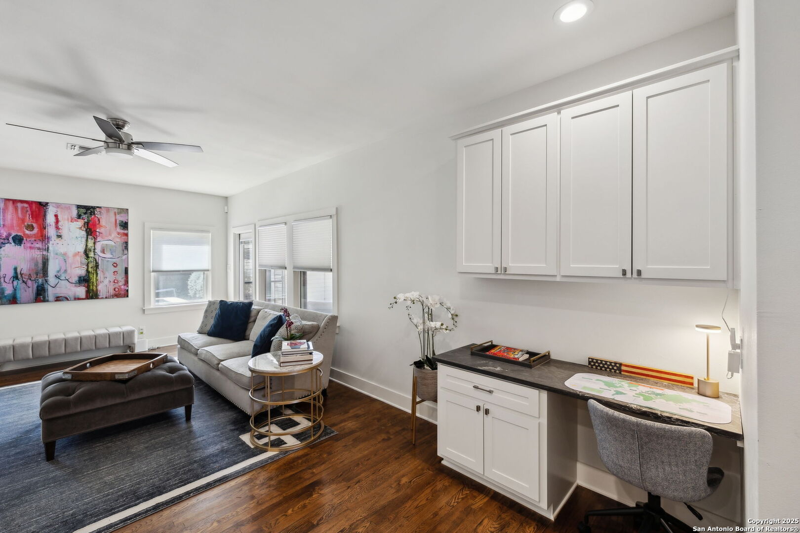 260 E Edgewood