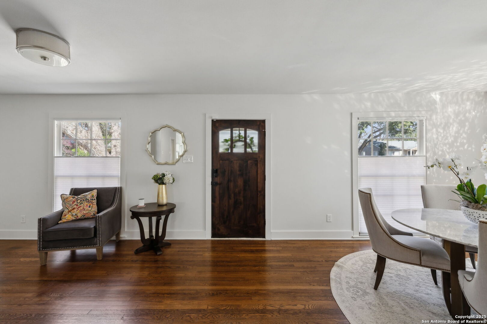 260 E Edgewood