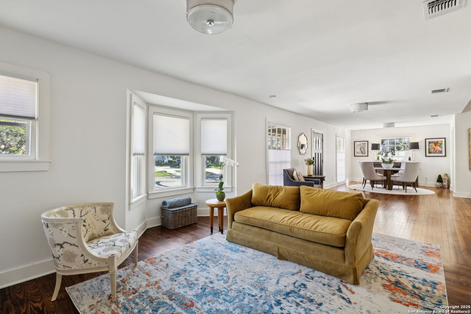 260 E Edgewood