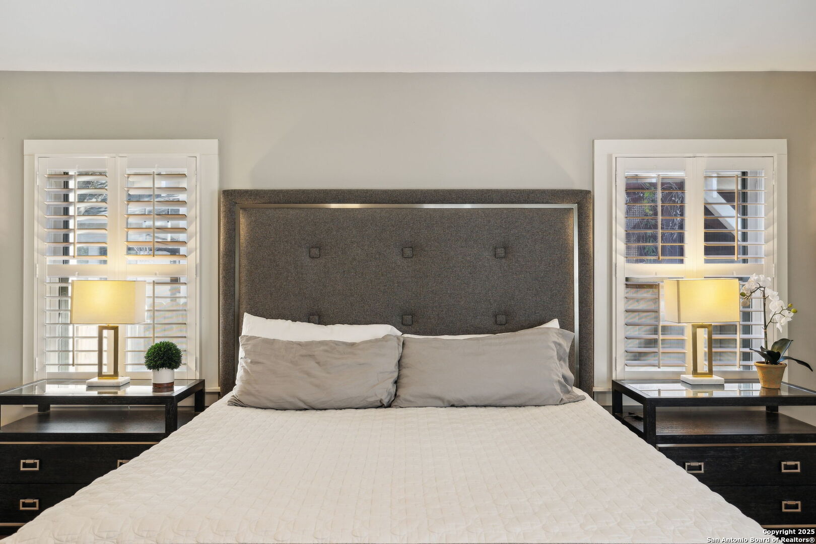 260 E Edgewood