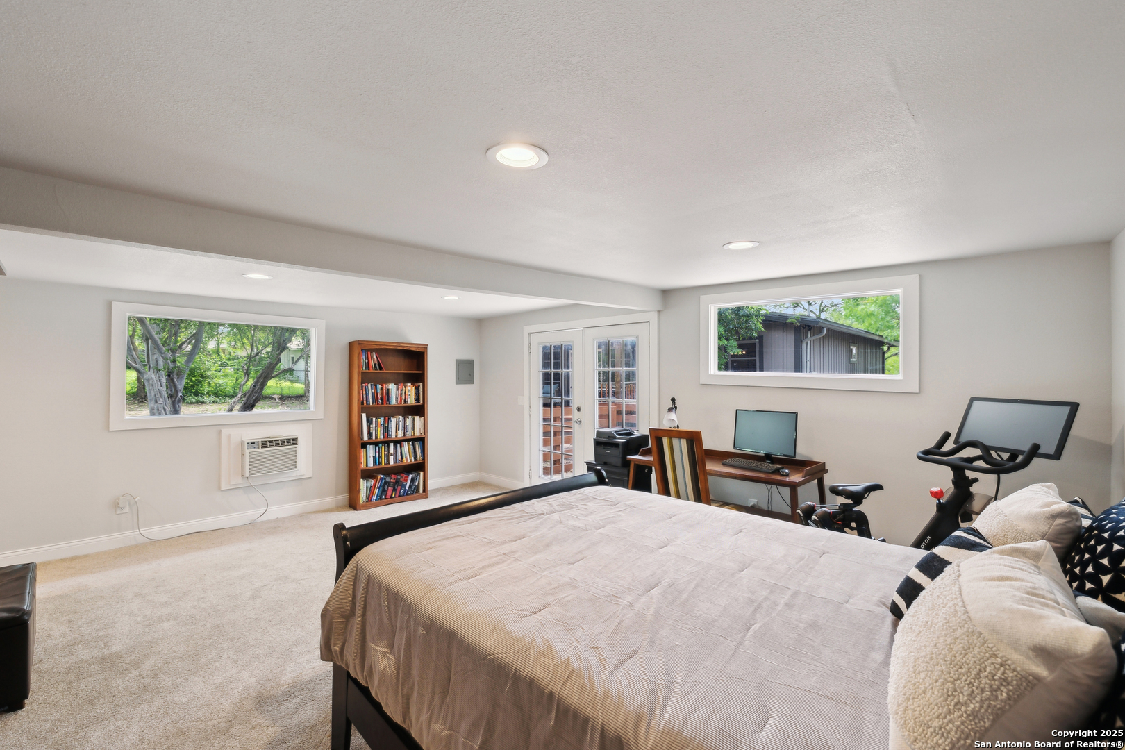 1013 Ivy Lane