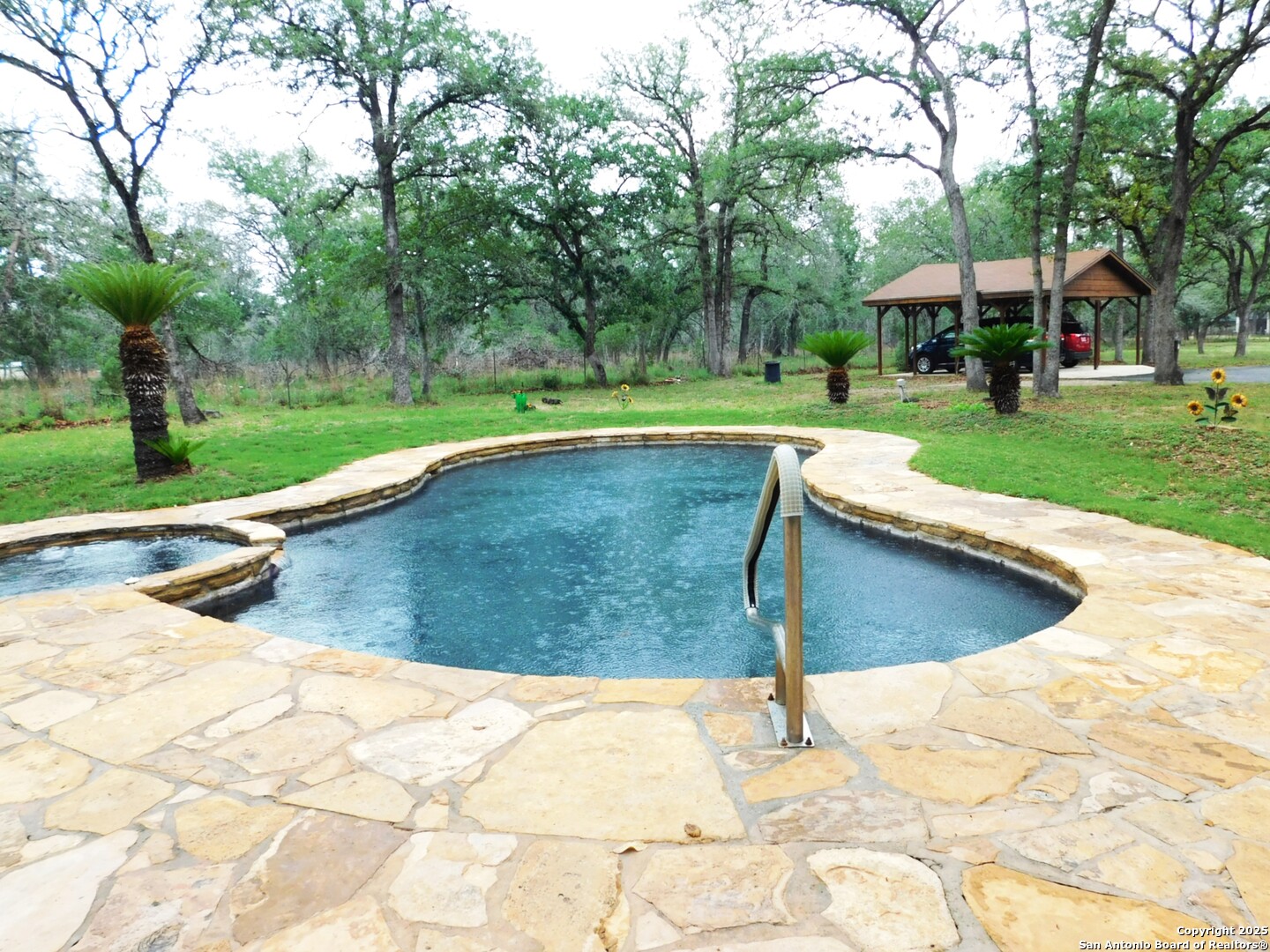 525 Cherry Ridge