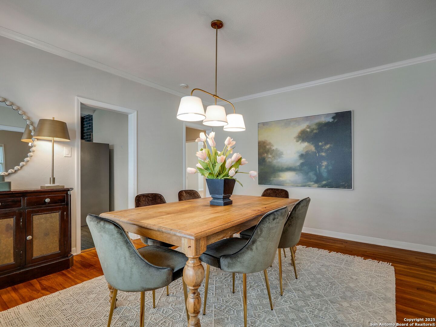 111 W Rosewood