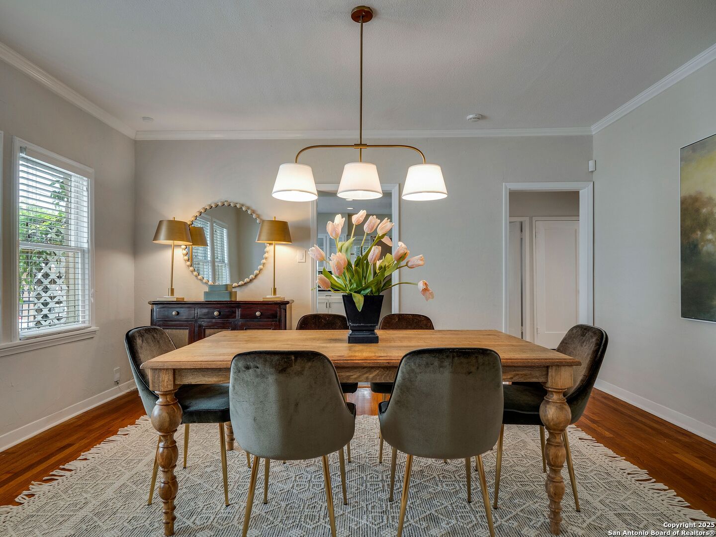111 W Rosewood