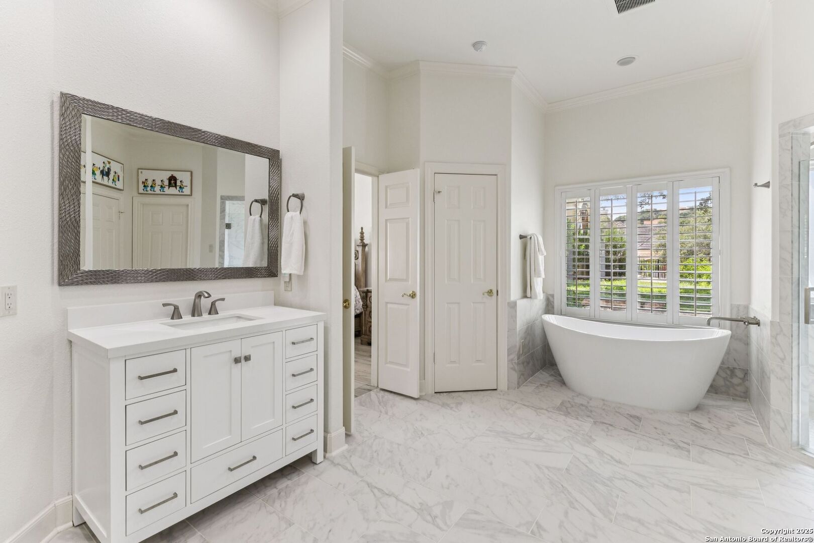 16 Highgate Dr
