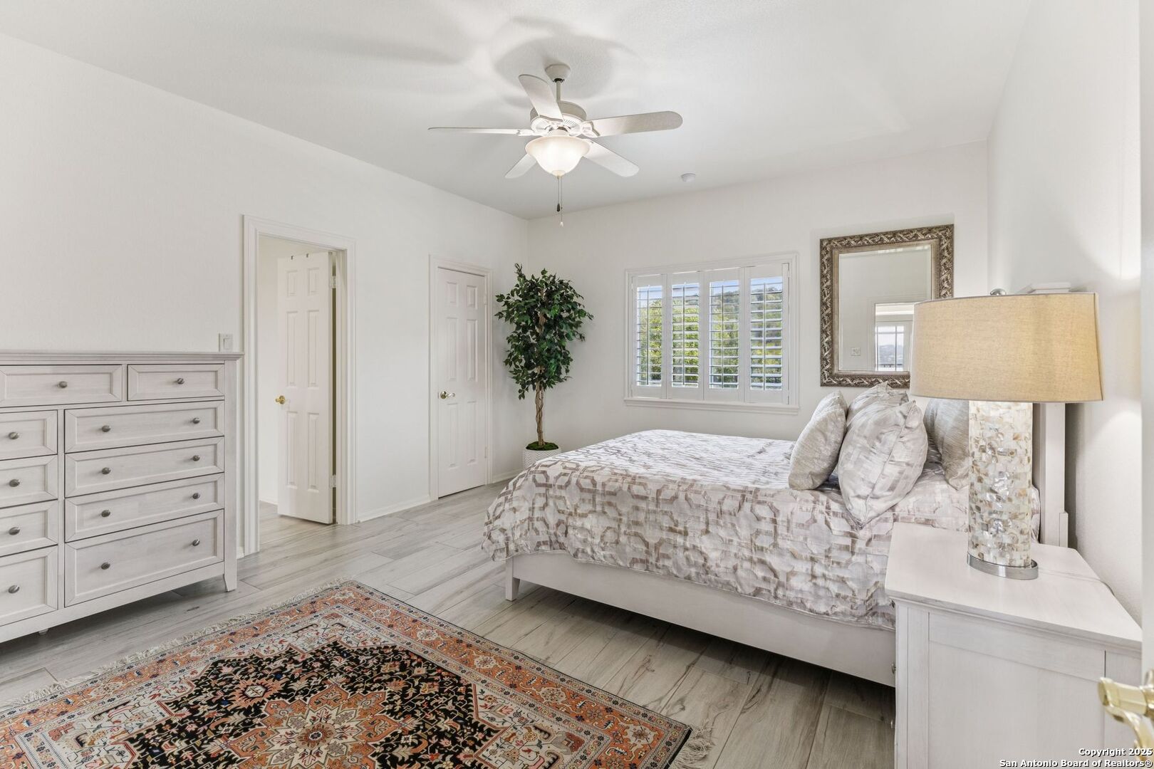 16 Highgate Dr
