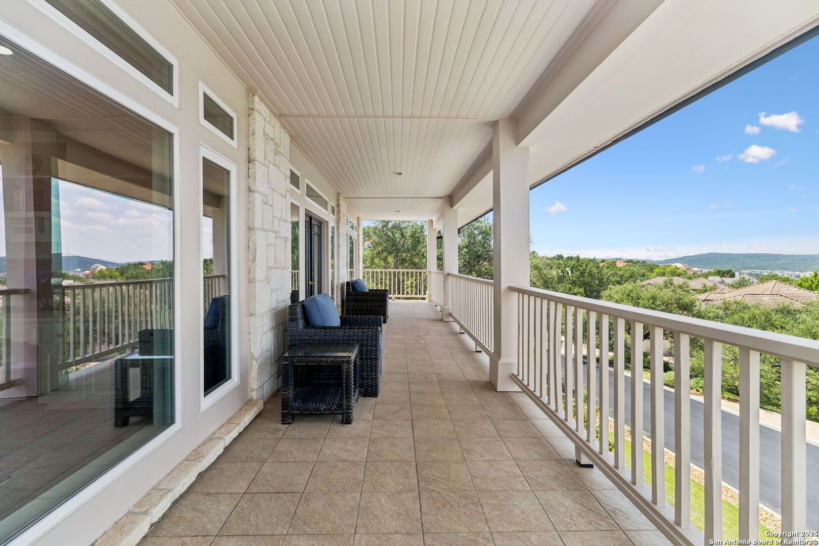 16 Highgate Dr