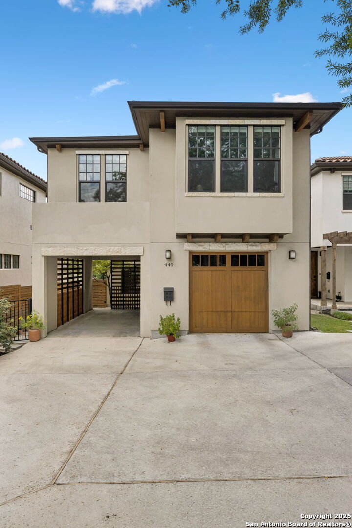 440 E Olmos Dr