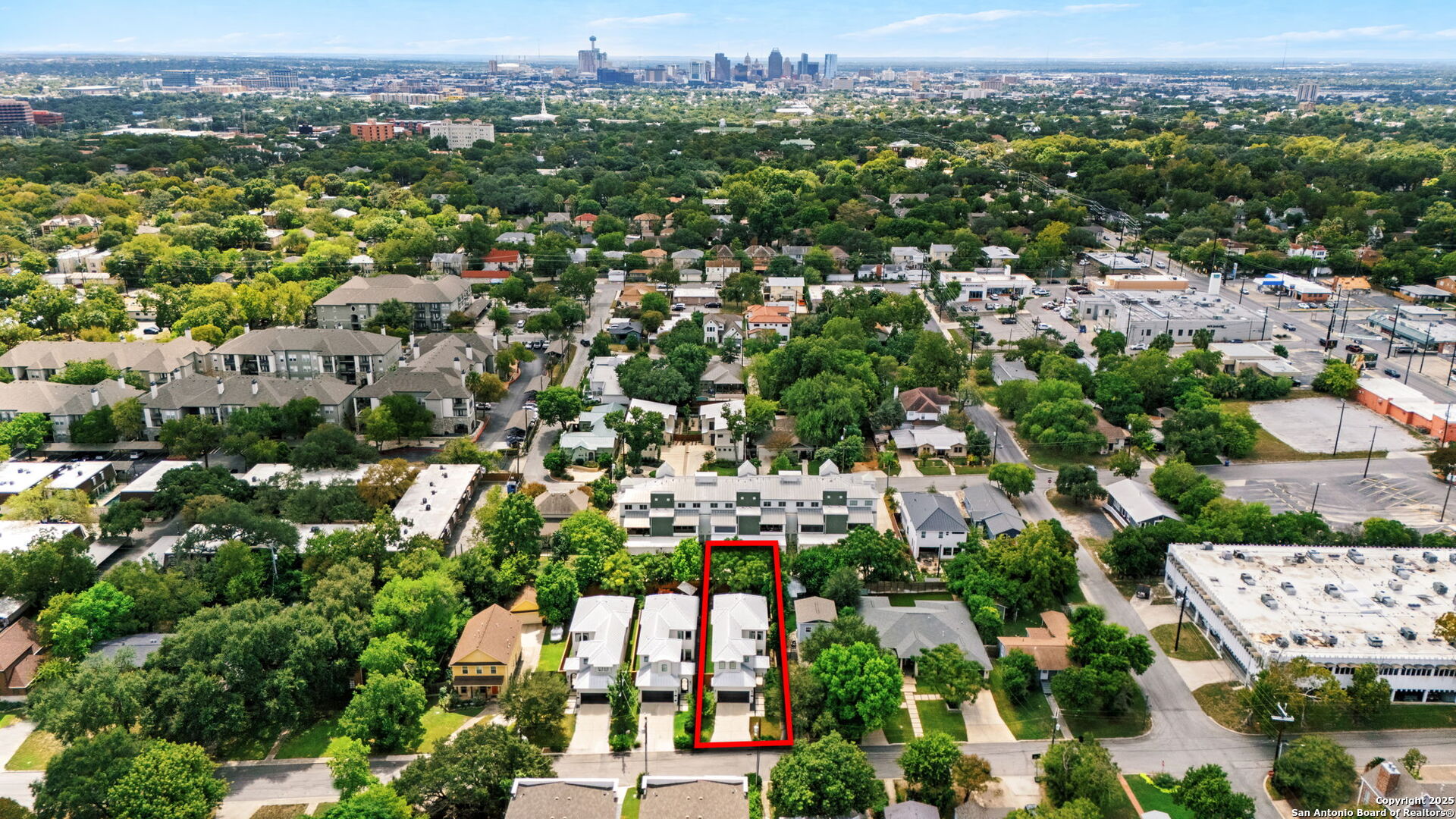 212 E Melrose