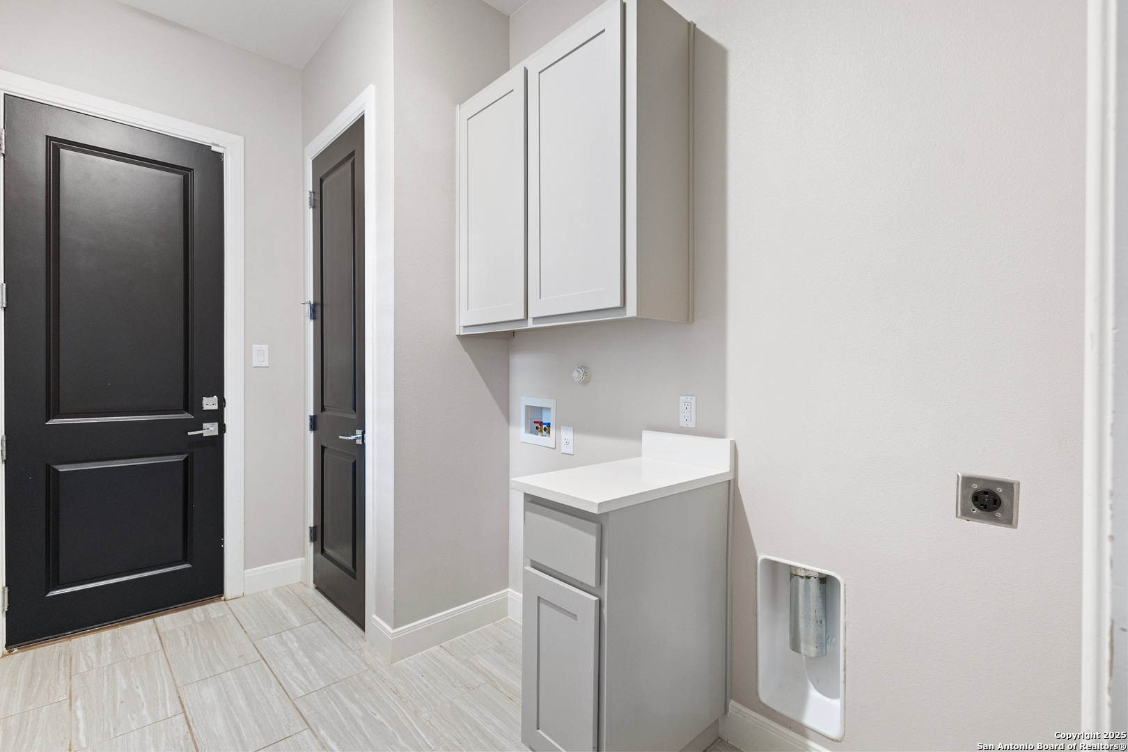 212 E Melrose