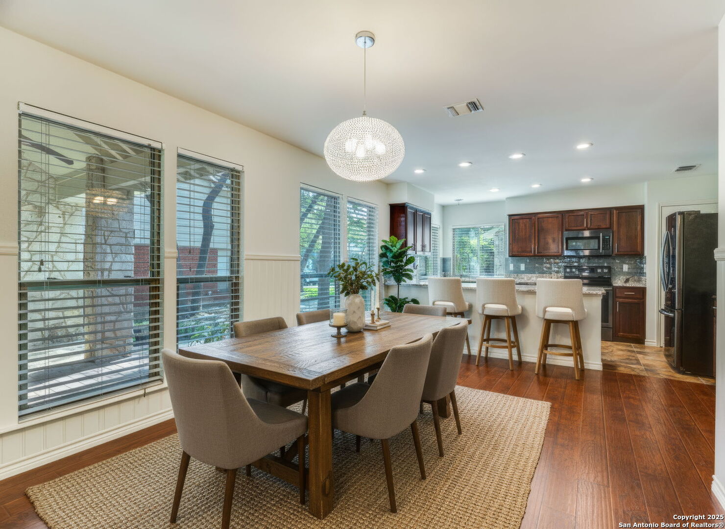 13739 Oak Pebble