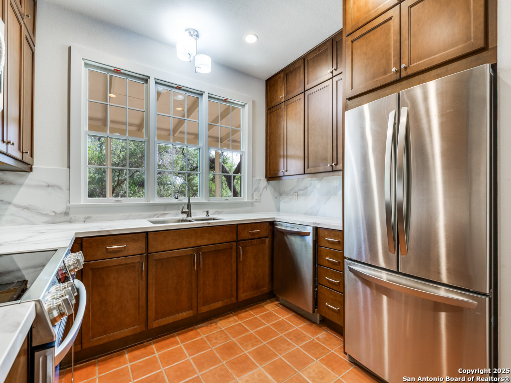 14811 Willow Moss St