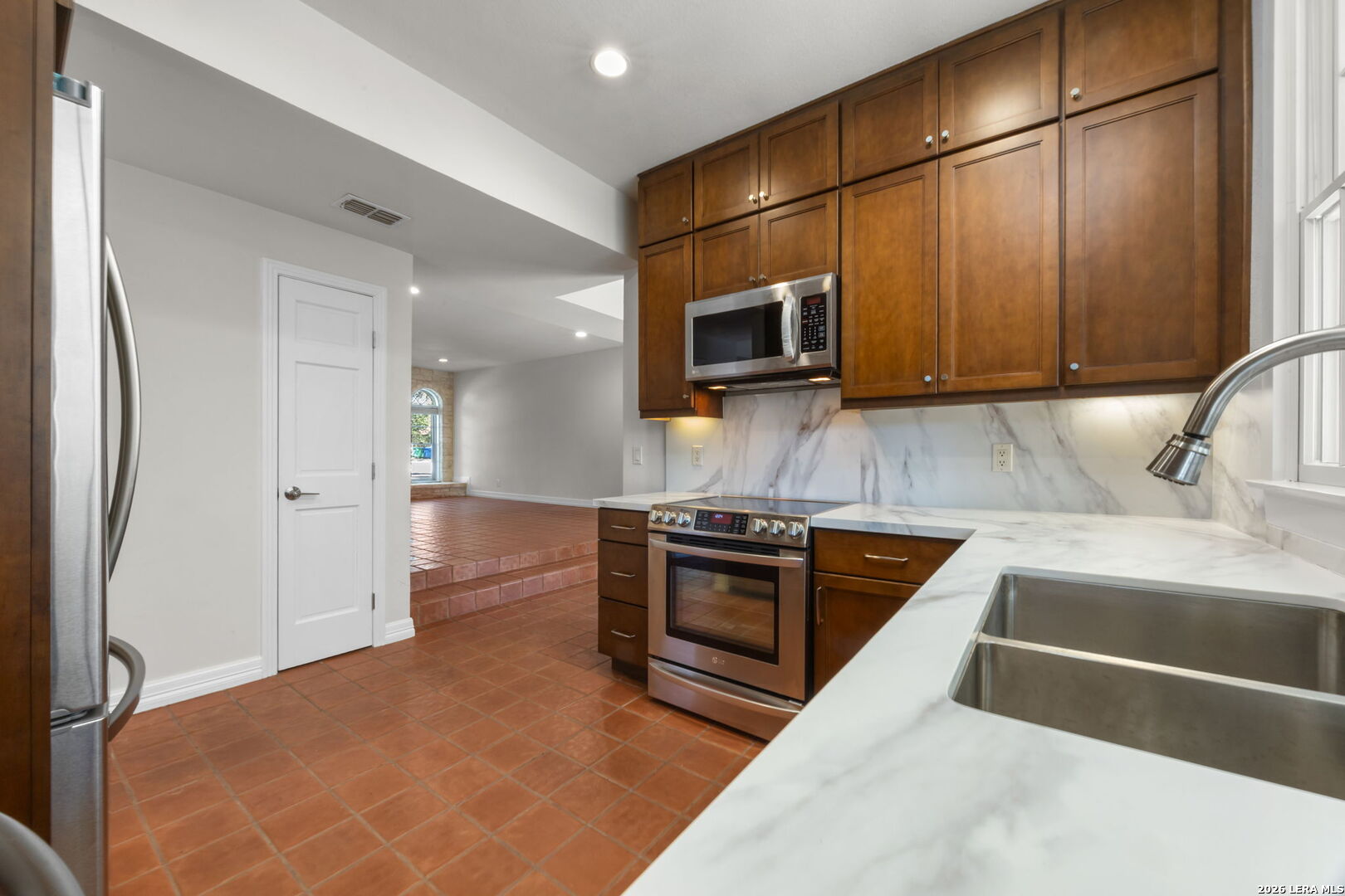 14811 Willow Moss St