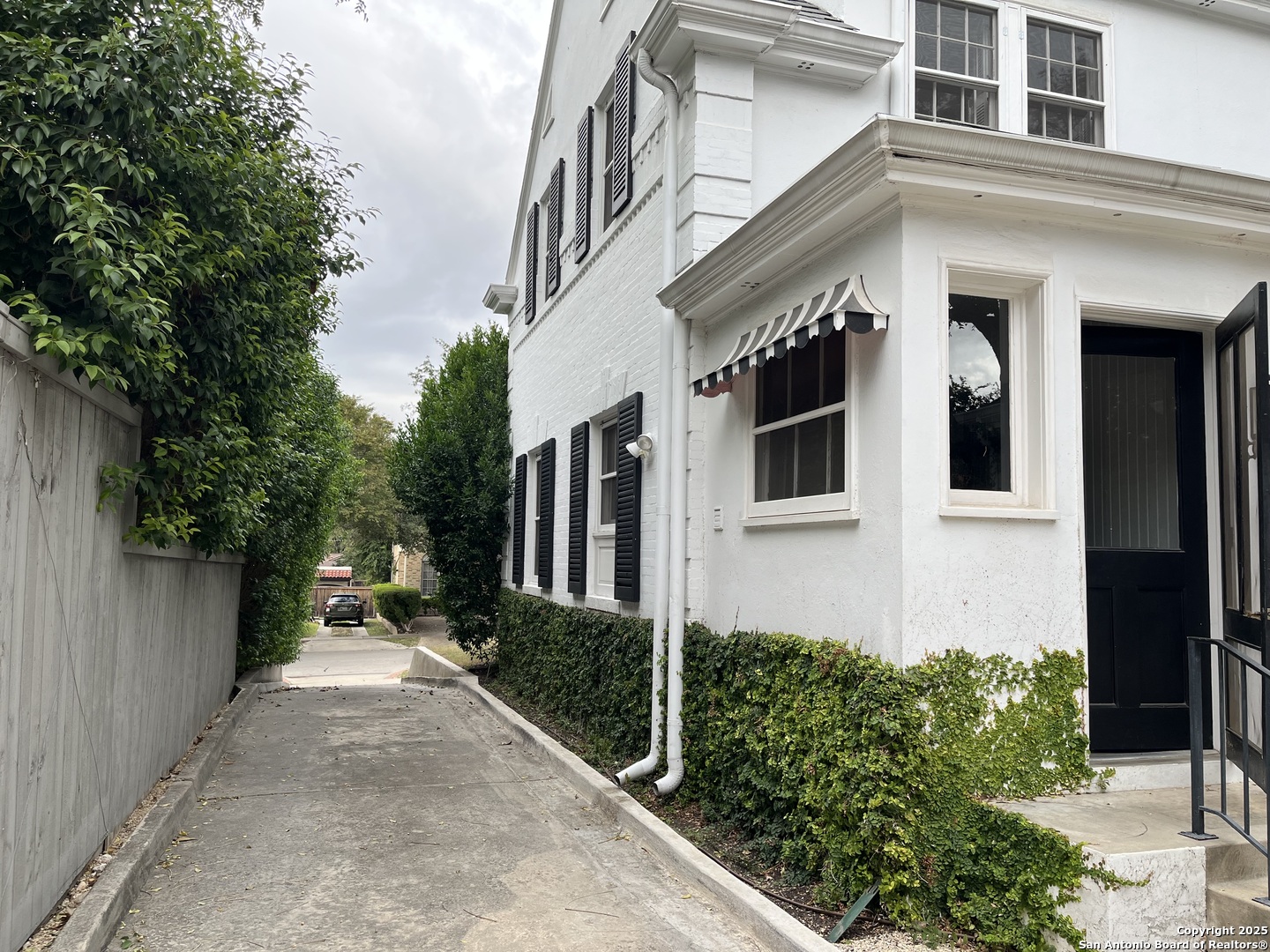 118 hollywood